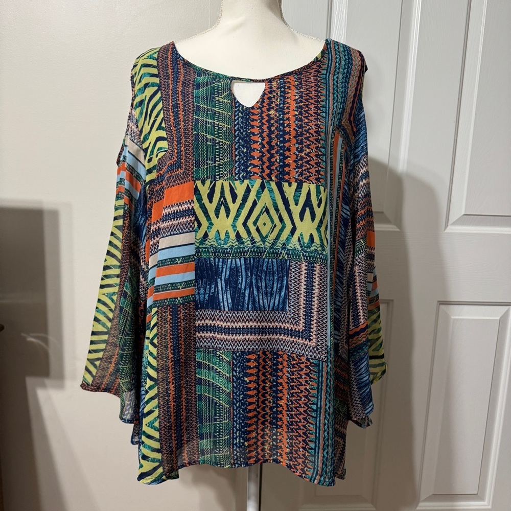 Blue and Green Boxy Tunic with Cut Out Details, size 26/28W